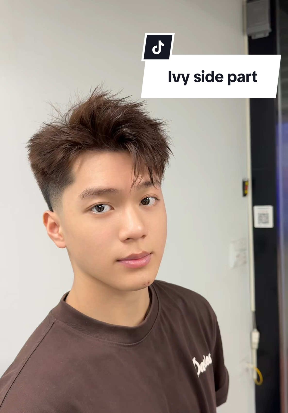 Thay đổi kiểu tóc cho em zai ngoan thành chàng trai bad boy hút gái 😎 với kiểu tóc Ivy side part#ivysidepart #xuhuong #tocdep #viral @cởi trần rán cá 