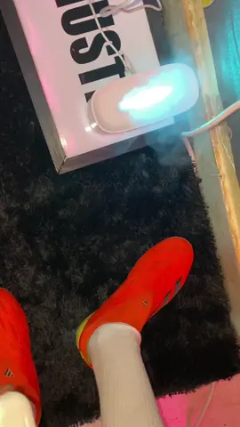 My airpods😂 l dropped em. #tiktokuganda #CapCut #tiktokuk #fyp @Premier League 