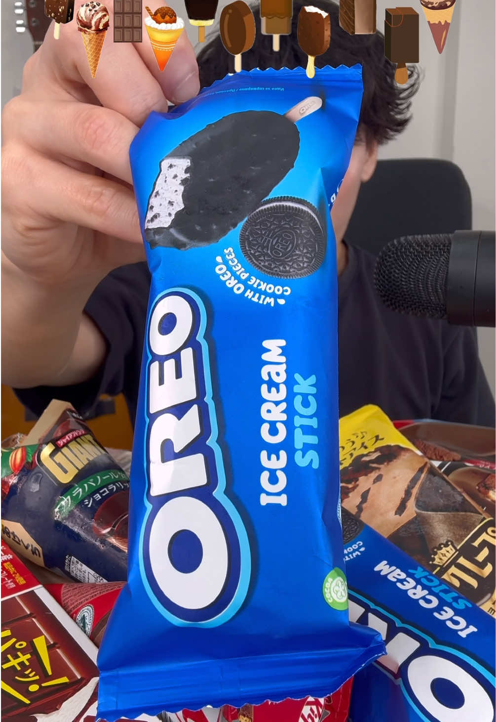 チョコアイス食べたらめっちゃチョコの味がしました🍫🍨#アイス #mukbang #asmr #chocolate #icecream 