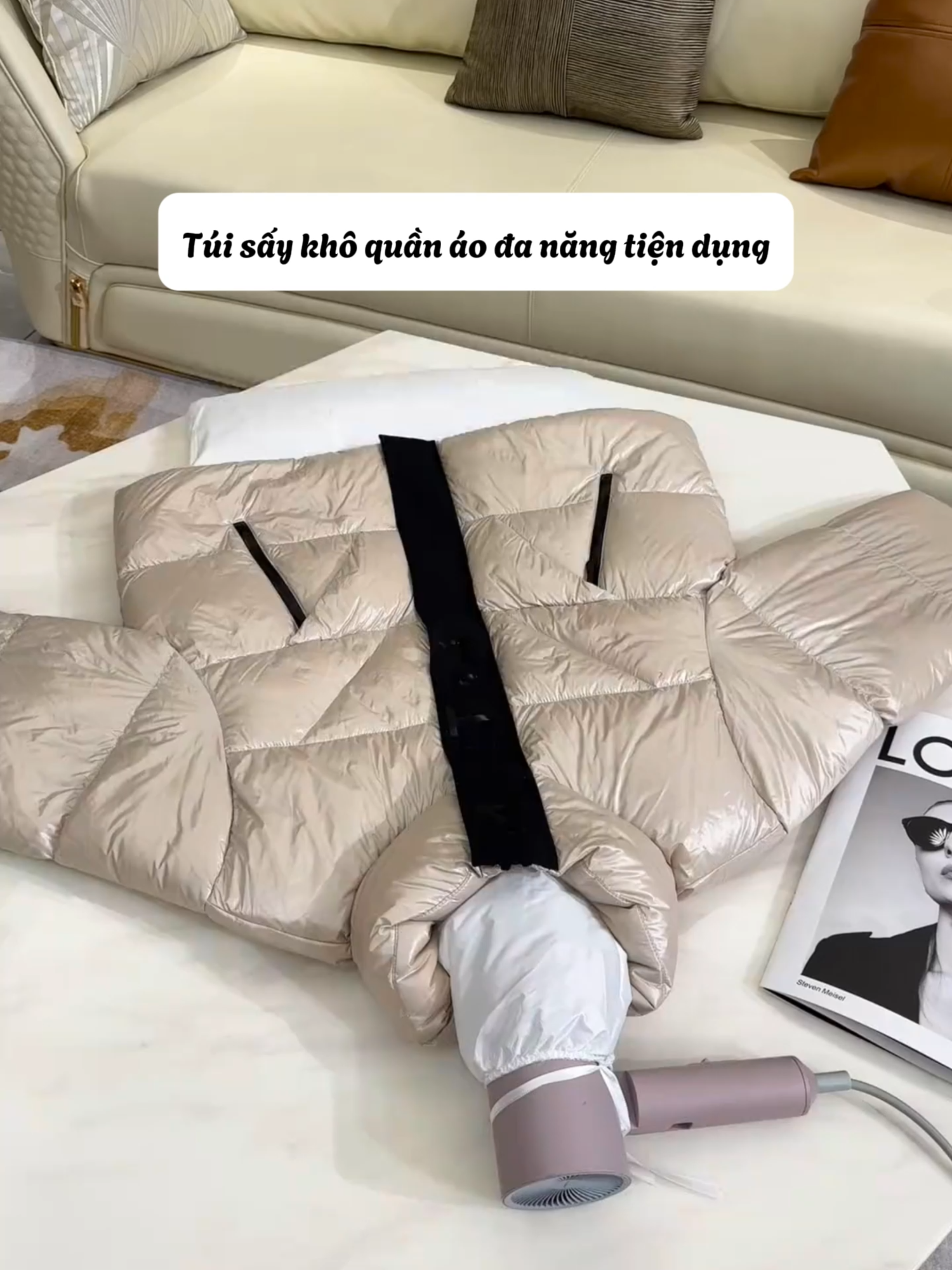 Áo phao sau khi giặt bị vón cục bên trong. Bạn hãy sử dụng chiếc túi sấy này để sấy khô quần áo, giúp áo khô nhanh và phẳng mịn hơn! #aophao #tuisayquanao #phaolongvu #uniqlo #meohay #meogiatquanao #viral #trending