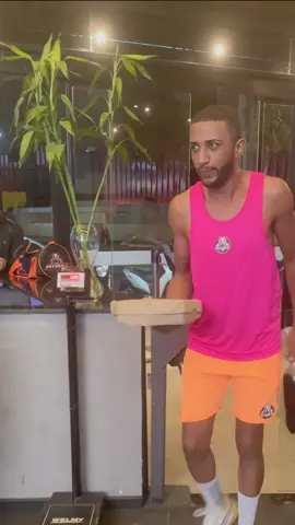 Gym prank🤣🤣#gym #prank #reaction #funnyprank #usa 