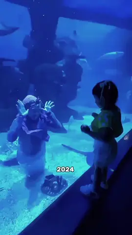 Moana selalu excited liat ibunya jadi mermaid 🥺🥰❤ #riaricis #thericis #fyp 