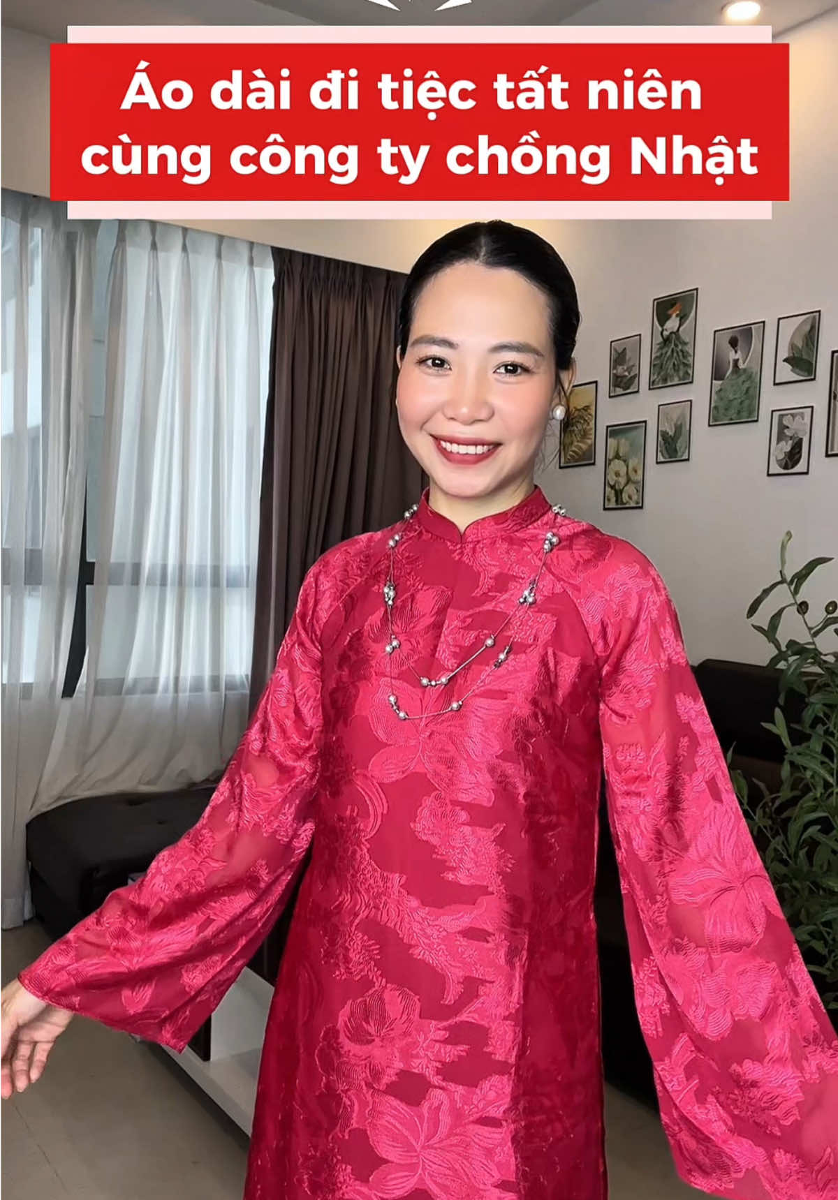 Tui sắm bộ áo dài đỏ gấm kim tuyến này chủ yếu để đi tiệc tất niên công ty cùng ông chồng Nhật nhà tui đó các mom #chuyennhasota #aodaivietnam #aodaitet #aodai #aodaigam @Giadinhsotaheo 