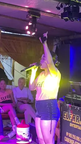 Menghayati ladde suarata salwa        #lewatberanda #lagubugis #sulawesiselatan #bugistiktok #fyp 