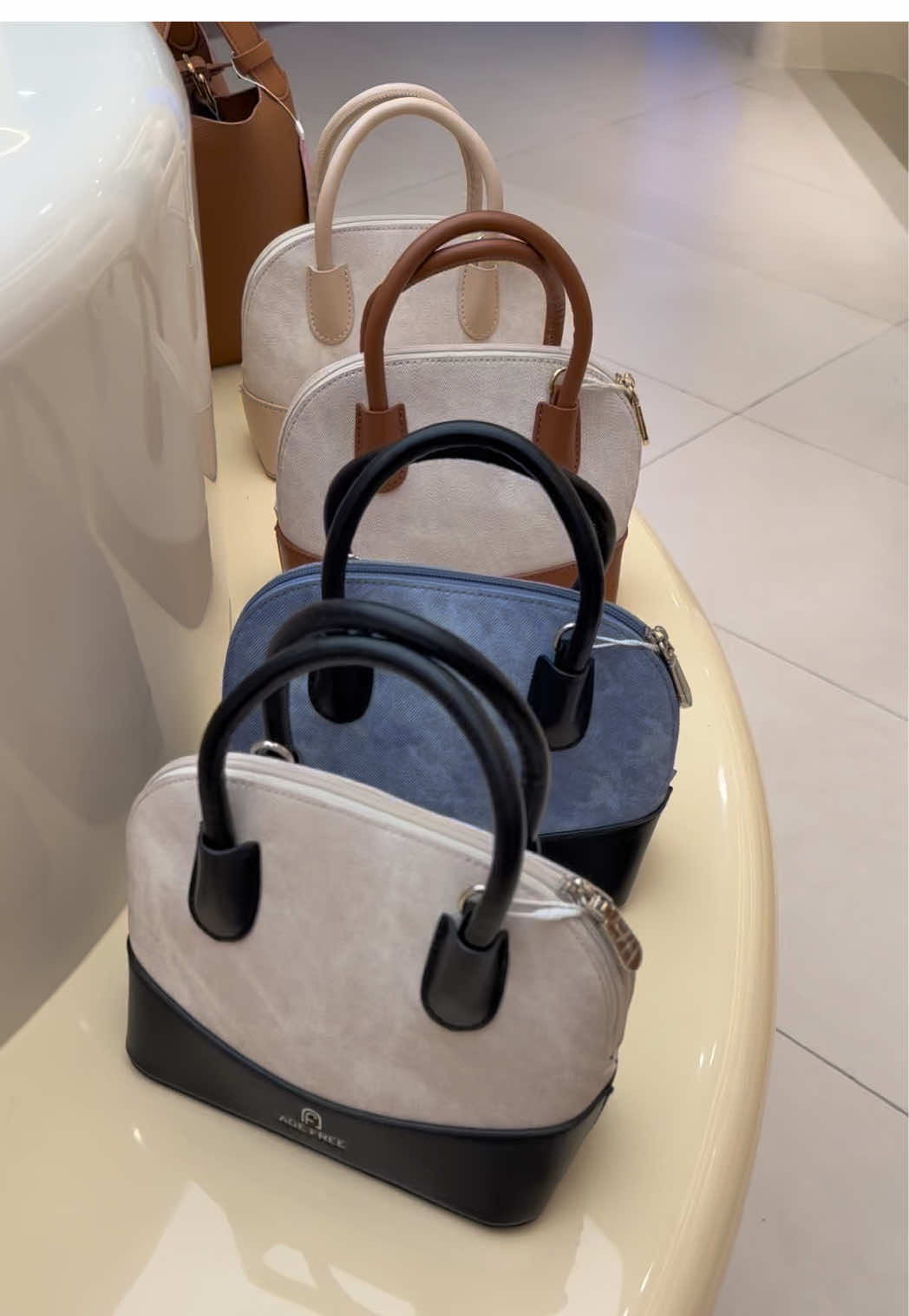 Best seller dari @Age free #agefree #slingbag 