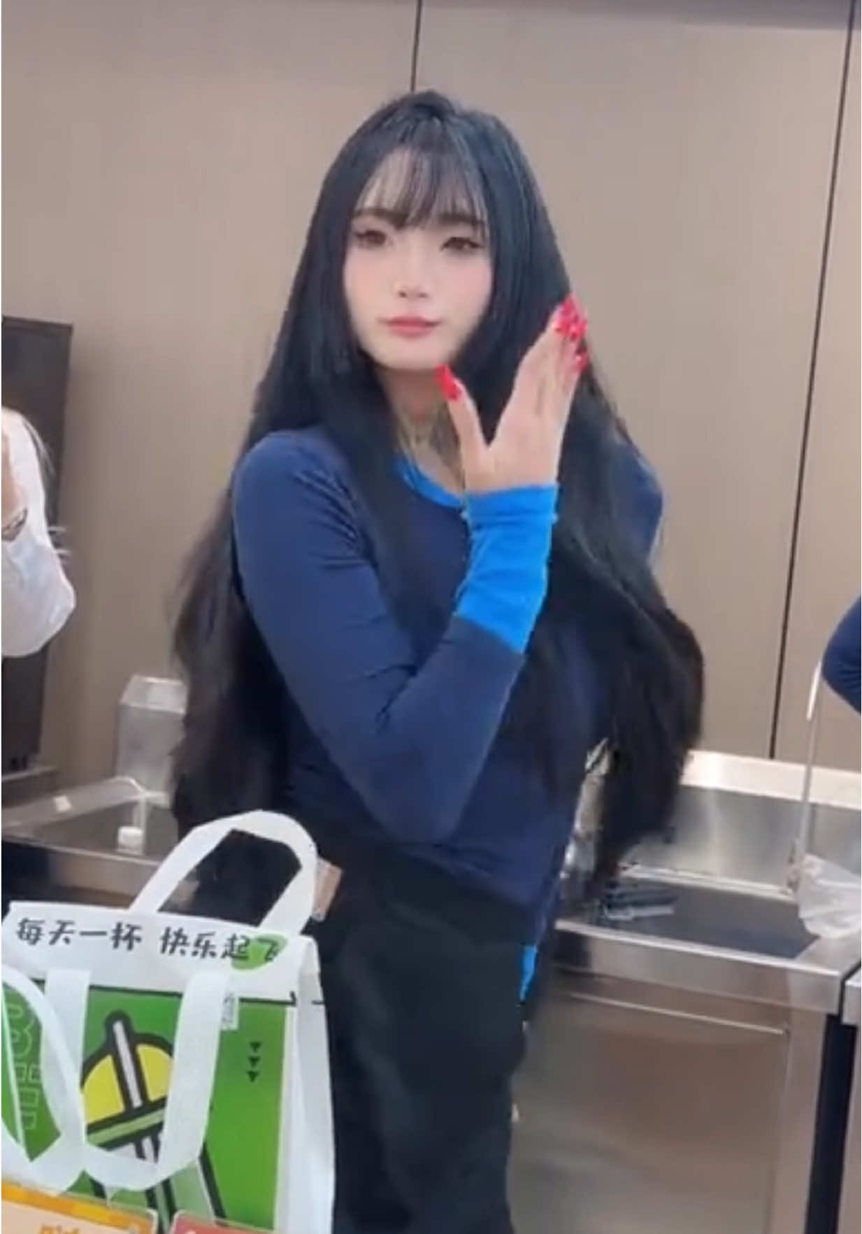 #刀马刀马 #奶茶妹妹 #外卖小哥 #奶奶的茶