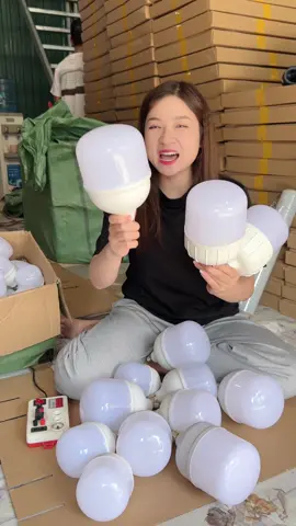 Bóng đèn siêu sáng #colannhacua016 #bongden #bongdenled #bongdenledsieusang 