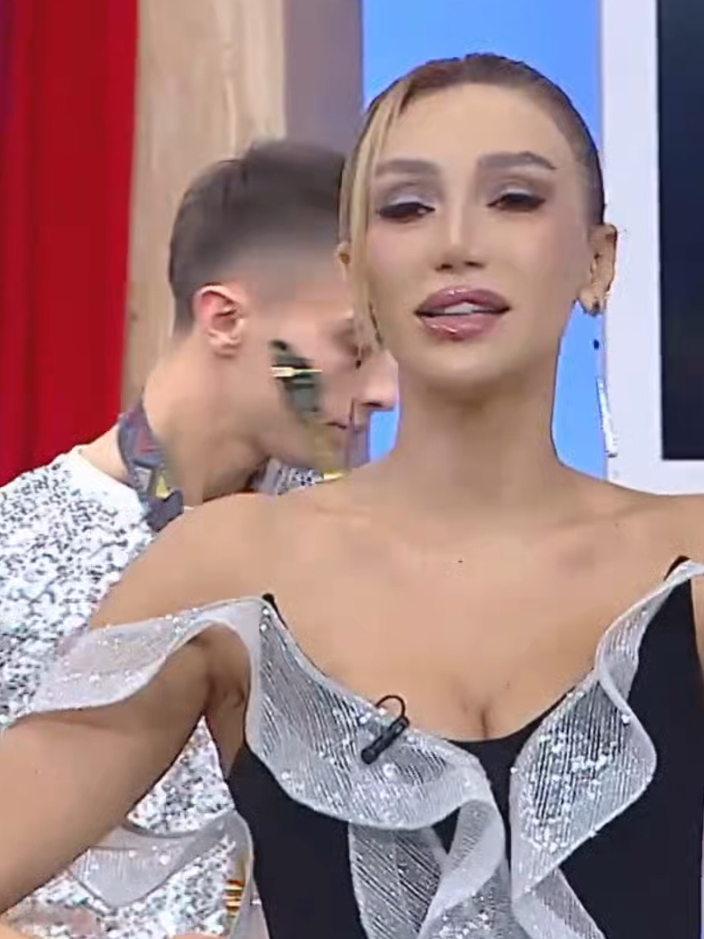 Bu dünyada görmədim ki sözü üzə desinlər...