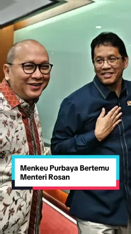 Selamat sore Guys. Pagi tadi bertemu Menteri Investasi/Kepala BPI Danantara Pak Rosan Roeslani di Kementerian Keuangan. Kami berdiskusi beberapa hal, terkait pengembangan Danantara, kemudian mengenai Whoosh, dan hal lainnya. #kitakayabersama #purbayayudhisadewa #menkeu 