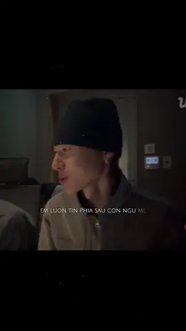 bây ơi coi cái sóng mũi của nhỏ tin kìa =))))))))) có thể là lướt được luôn cơ #martin #martincortis #cortis#corp