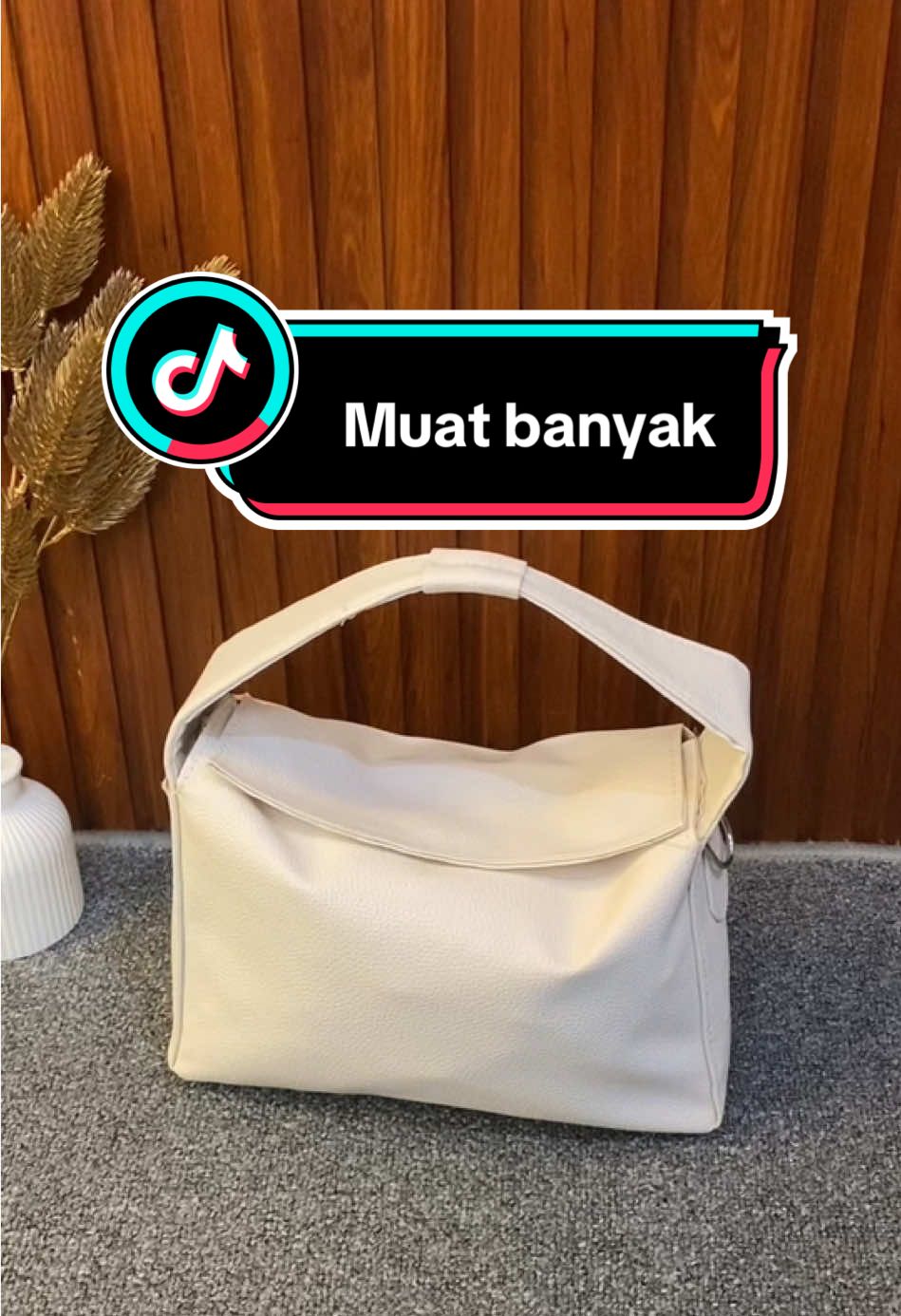 Secakep ini bisa muat banyak bngtt😍💗#fyp #taswanita #muatbanyak #beliditiktok #Pns 