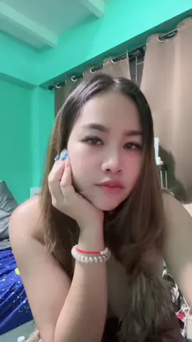 #ไม่กล้าพูดว่าเหนื่อยเพราะไม่มีที่พึ่ง  ที่ขี้เกียจและไปทำงานเพราะเรายังต้องใช้เงิน ครอบครัวเรายังคงกินทุกวัน