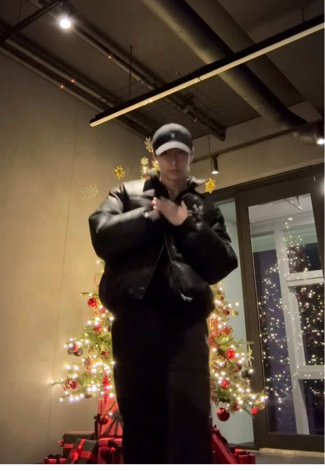 첫눈이 올까요.ᐟ #LAY #레이  #EXO #엑소 #weareoneEXO