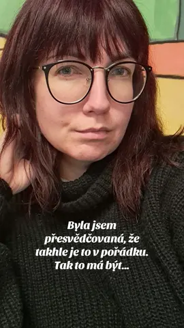 Minulý týden jsem si prohlížela svoje fotky a uvědomila si, jak moc se změnily oči. Jak brutálně jiná jsem.  Ano, mám jiný střih barvu vlasů, přibrala jsem, ale o tom to není. Je to o něčem uvnitř mě, co se osvobodilo po ukončení kontaktu s člověkem, který se pokládá za velkého léčitele a mocnou duchovní bytost. S člověkem, který tak strašně chtěl pomáhat až ubližoval a nikdy si toho nebyl vědom. S člověkem který vysával a tahal energii, který mi řídil život a když jsem nechtěla, děsil mě ztrátou schopností… Celý příběh najdete v důvodu ochrany mojí i mých klientů, kteří také přišli do kontaktu s oním léčitelem, ve členské sekci Hero Hero.