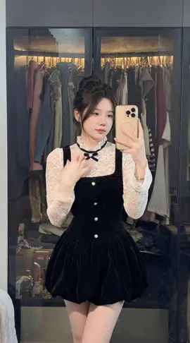 Set váy yếm nhung dáng bí phối áo ren lưới dài tay đính nơ cổ set đồ nữ sang chảnh set váy xinh 🍓🍓