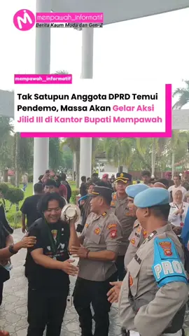 Tak satupun anggota DPRD temui pendemo, massa akan gelar aksi Jilid III di Kantor Bupati Mempawah, pada Senin 8 Desember 2025 mendatang dengan massa yang lebih ramai. Pada hari ini Rabu 3 Desember 2025, massa kembali melakukan Aksi Kepung DPRD Mempawah Jilid II, setelah pada Selasa 2 Desember 2025 aksi mereka tidak menemukan titik terang. Aksi Mahasiswa menuntut adanya polemik disahkannya pembangunan Rumah Dinas/Pendopo. Serta permasalahan lainnya yang ada di Kabupaten Mempawah.