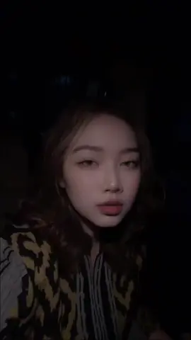 Too glam to give a damn 💅 . . #slayqueen #beautyhacks #makeuphacks #makeupproducts 