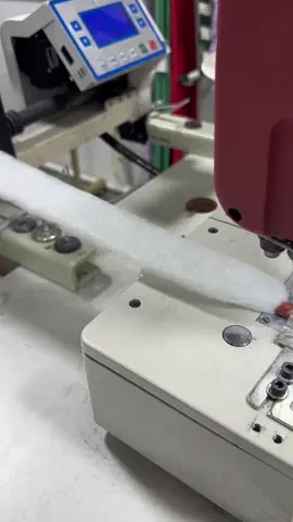 attached folder and puller device #Automatic sewing machine attachment