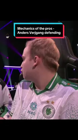 Good luck trying to replicate this but definitely R3 switching is the most important thing #fyp #pka #blowitup #eafc26 #ea 