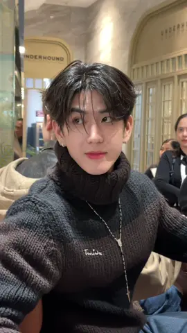 ซีฆ่าแม่เลยงี้อ่ะ  #DolceGabbana #DolceGabbanaxJimmySea #sea_tawinan 