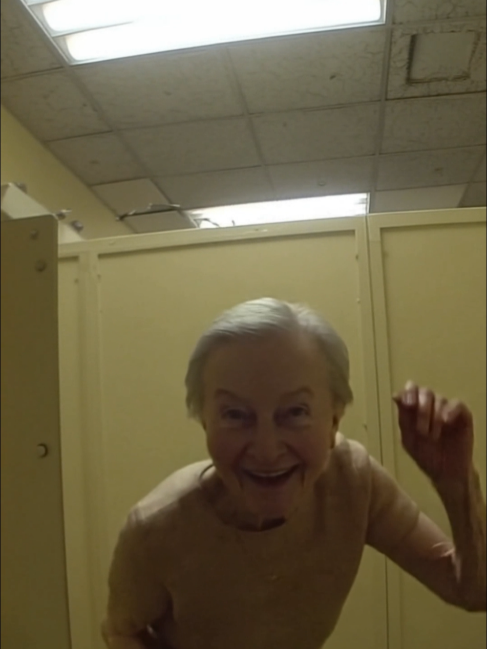 #liminalspaces #liminalspace  #backrooms #weirdcore  #liminalexitcore 