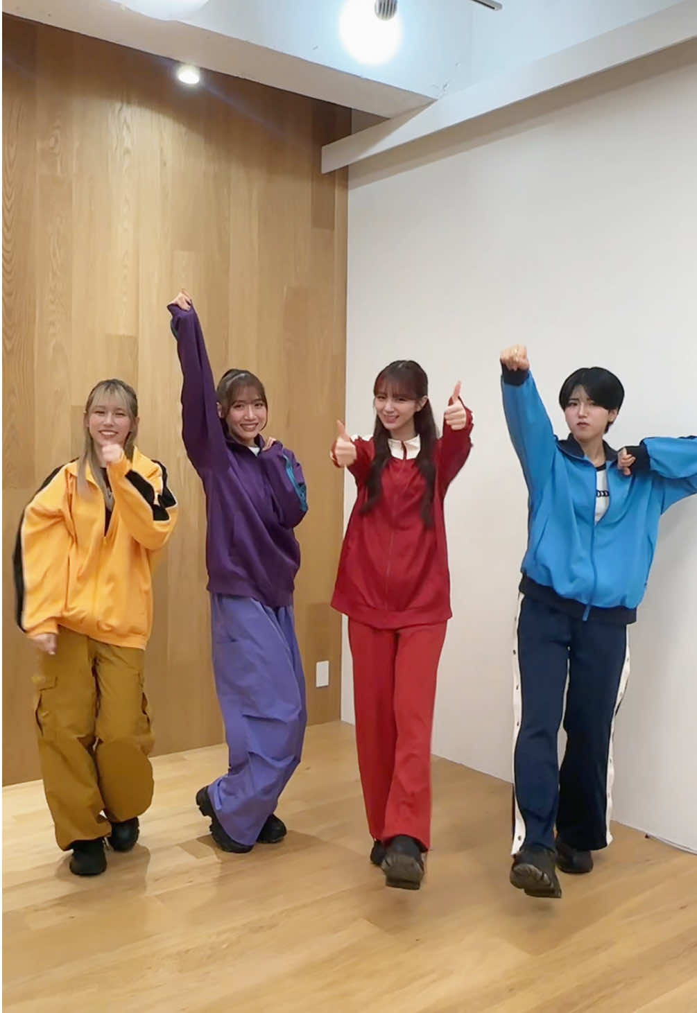 昔から好きな曲を3人が一緒に踊ってくれた〜🐂#愛来#AMEFURASSHI#steps5678@鈴木萌花 @いちかわゆづき @小島はな。 