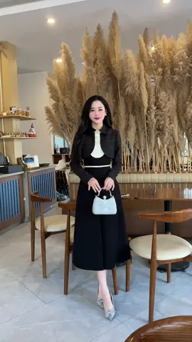 Váy thiết kế cổ bẻ phối dạ tiêu, dáng A xếp ly dài #vaythietke #vaythietkecaocap #vaycongso #Viral #OOTD 