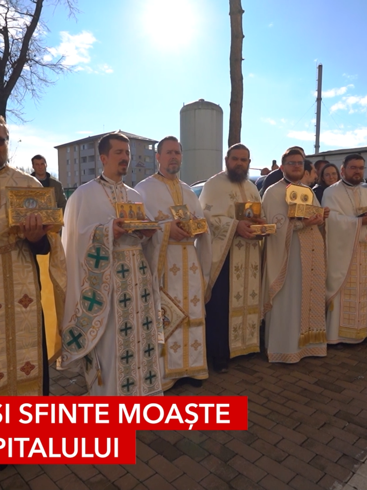 Sâmbătă, 6 decembrie 2025, Biserica „Sf. Ierarh Nicolae” din curtea Spitalului Clinic Județean de Urgență „Sfântul Ioan cel Nou” Suceava își va sărbători ocrotitorul, pe Sfântul Ierarh Nicolae, în cadrul unui program liturgic încărcat de spiritualitate și rugăciune.