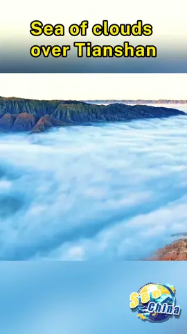 🌌 Nad pohořím TIANSHAN se valí moře mraků. #objevteČínu #čína 