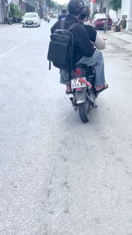 Chịu 2 thằng e đi học ri cs mà chết #radạiiii #xuhuongtiktok #xuhuonggggggg 