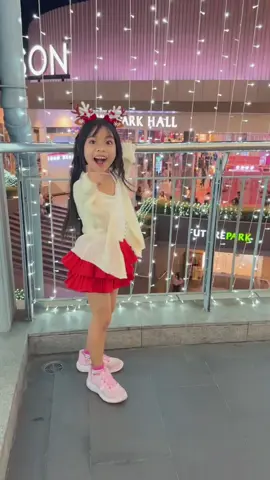 ปีนี้ฟิวเจอร์พาร์คจัดไฟ🌠🎇ได้สวยมากค่า ใครอยู่ใกล้ ต้องแวะมา 📸 #เติมไฟ🔥  #ฟิวเจอร์พาร์ครังสิต #รังสิต #capcut #fpy 