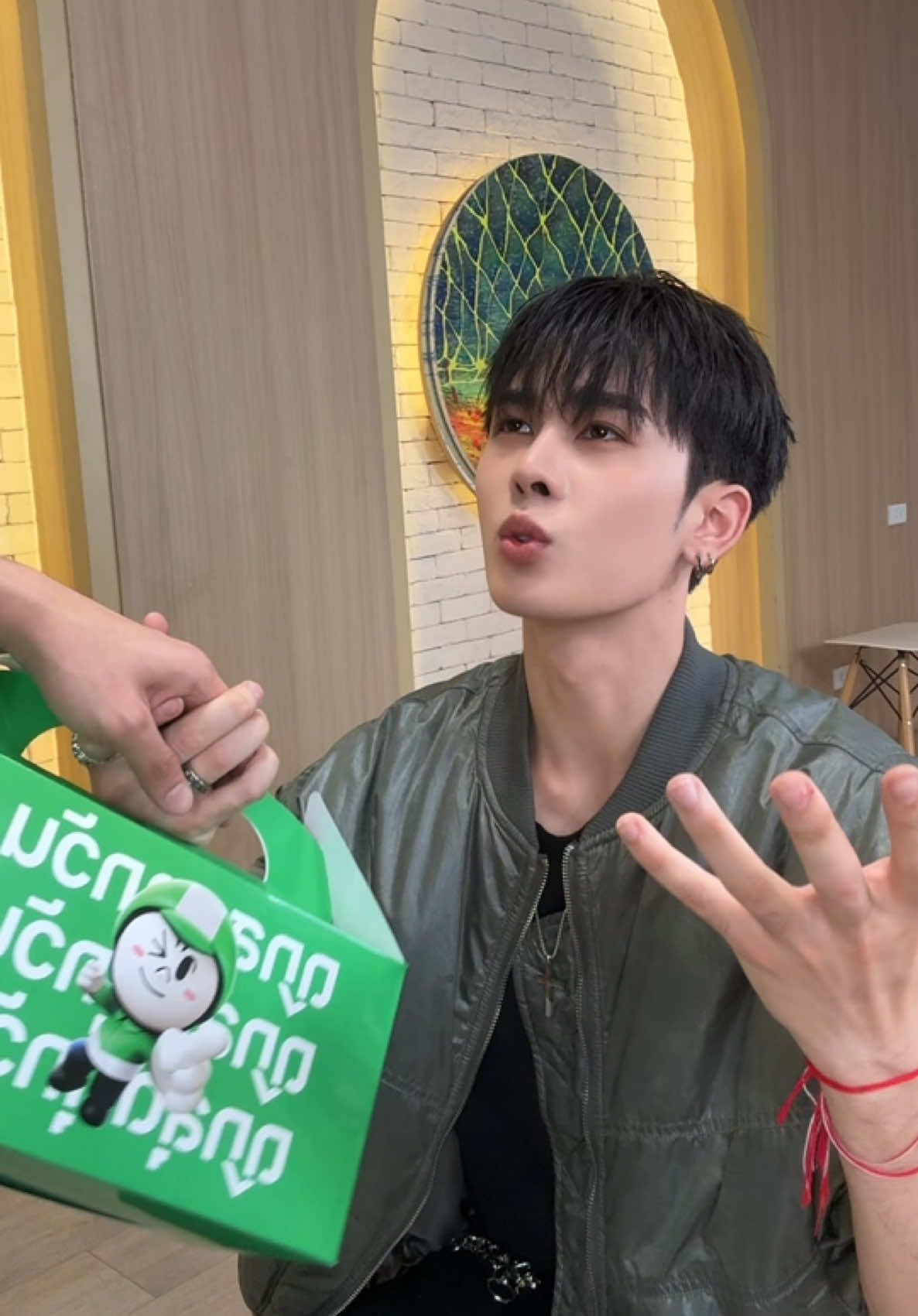 ได้โปรดเถอะสวรรค์ ไปสั่งไลน์แมนเถอะ 🥺 #LINEMANถูกสุดทุกวันwithPST 