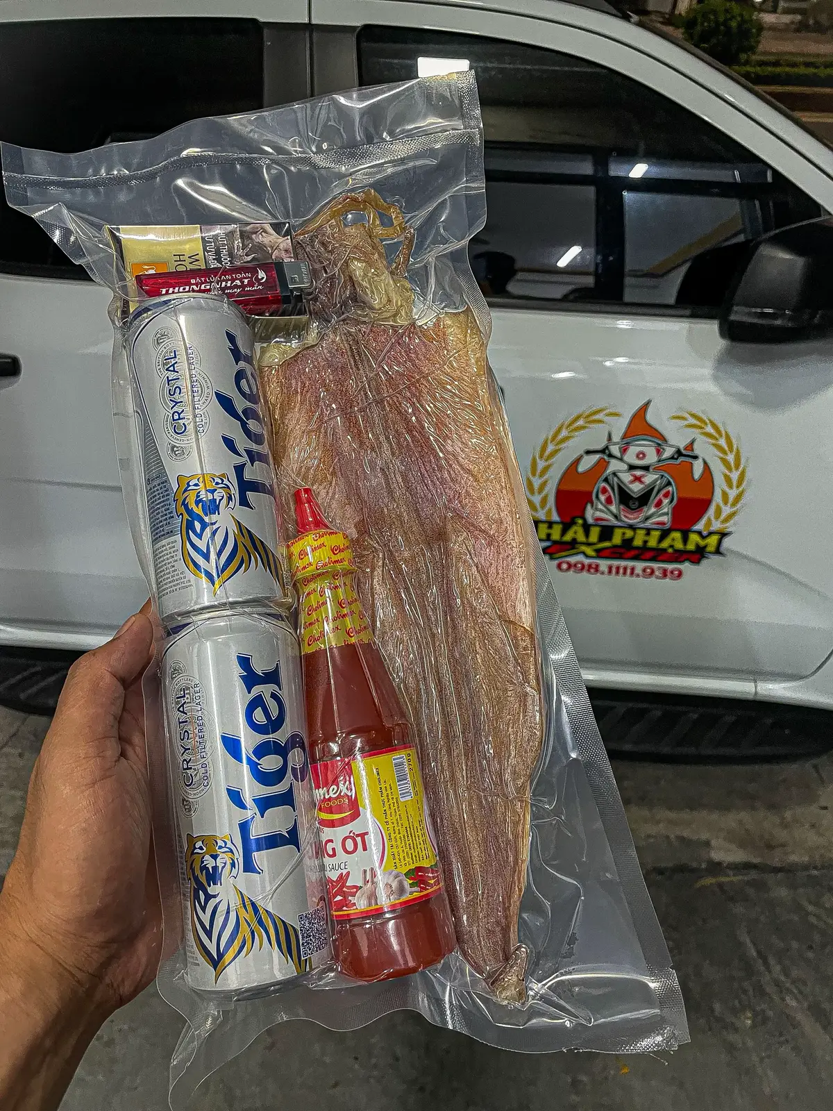 Cảm ơn quà muộn của MTQ giấu tên😆 Và chai nước lũ Phú Yên kỷ niệm 19/11/2025😪 #phuyen #lulichsu