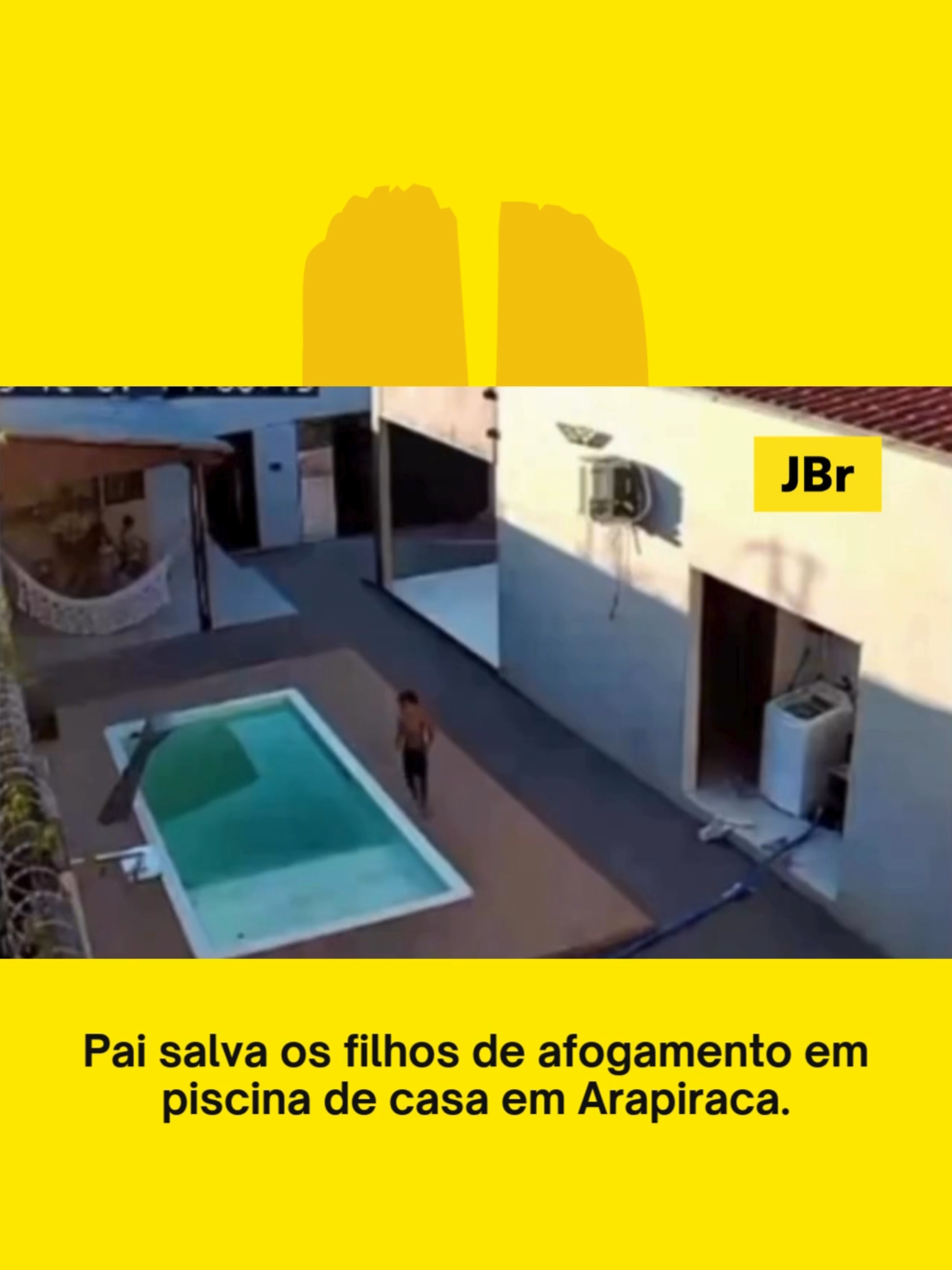 🛟 Um momento de puro desespero terminou em alívio em Arapiraca (AL). Câmeras de videomonitoramento registraram quando um pai correu para salvar seus dois filhos que caíram na piscina de casa. A reação imediata evitou uma tragédia e destacou a importância da atenção redobrada ao redor de áreas com água.  #arapiraca #alagoas #salvamento #paiheroi #segurancainfantil #videomonitoramento #afogamento #criancas #alerta #cotidianobrasileiro