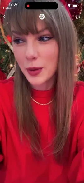 Look who popped up on my phone✨✨looking beautiful 🤩 #taylorswift #swifttok #swiftieforever❤️‍🔥 #certifiedswiftie #lifeasashowgirl 🫶✨🫶love you forever @Taylor Swift 💕💕💕