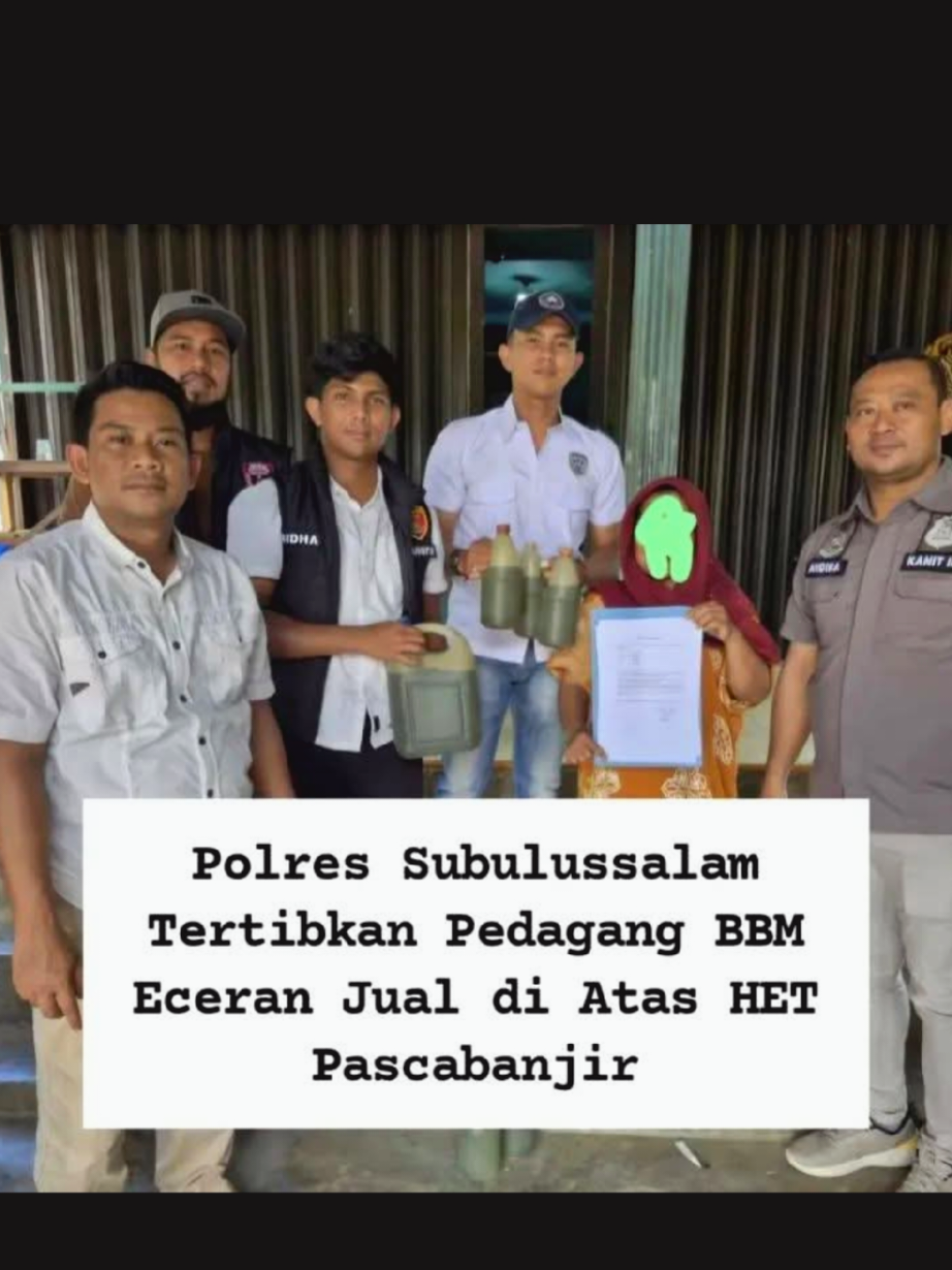 Hati² Pedagang BBM Eceran Yang Jual Dbatas Wajar Akan Di Tangkap Sama Pak pol#banjiraceh#pertalitelangka#rimo#acehsingkil#rimoacehsingkil 