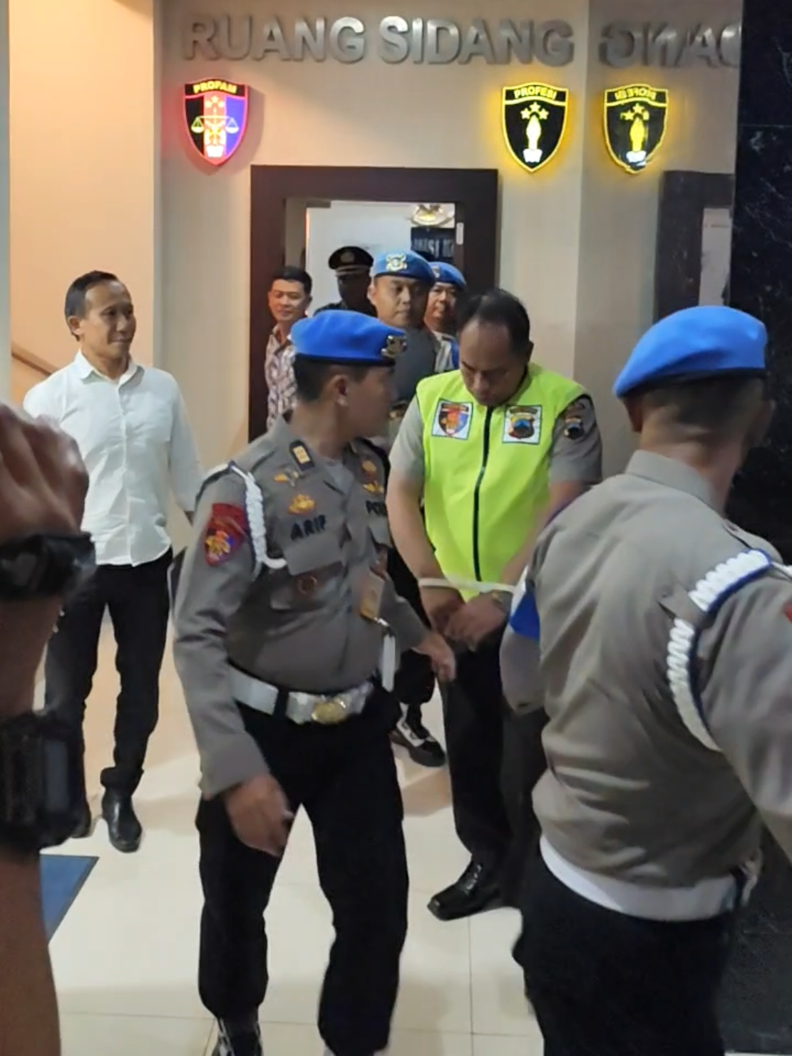 AKBP Basuki, Kasubdit Dalmas Ditsamapta Polda Jateng di PTDH  #akbpbasukipoldajateng #dipecat #kasus #pelanggaran #kodeetik 