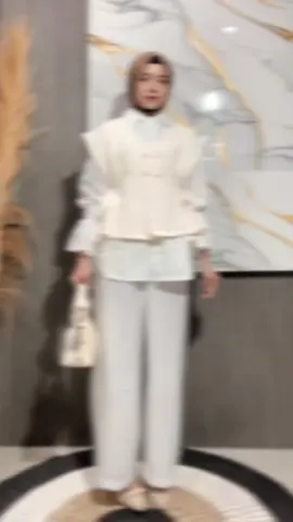 kemeja + vest cuakep bngtt bebku buruan di gercepin beb warna ready🥰 #ivonewstylebungo #fyp 