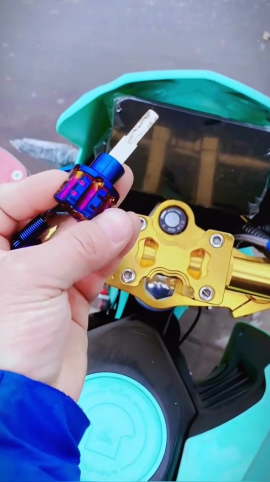 Motorcycle Key Holder With Keychain , Decorative Key Head Cover Motorcycle Key Cover Key Bit Hexagon KeyTip Keychains Motorcycle Key Accessories ,#Cool key head # Peptide key head # key refit # good item sharing # hardware tool #fyp #foryou #tiktokshop #goodthing 