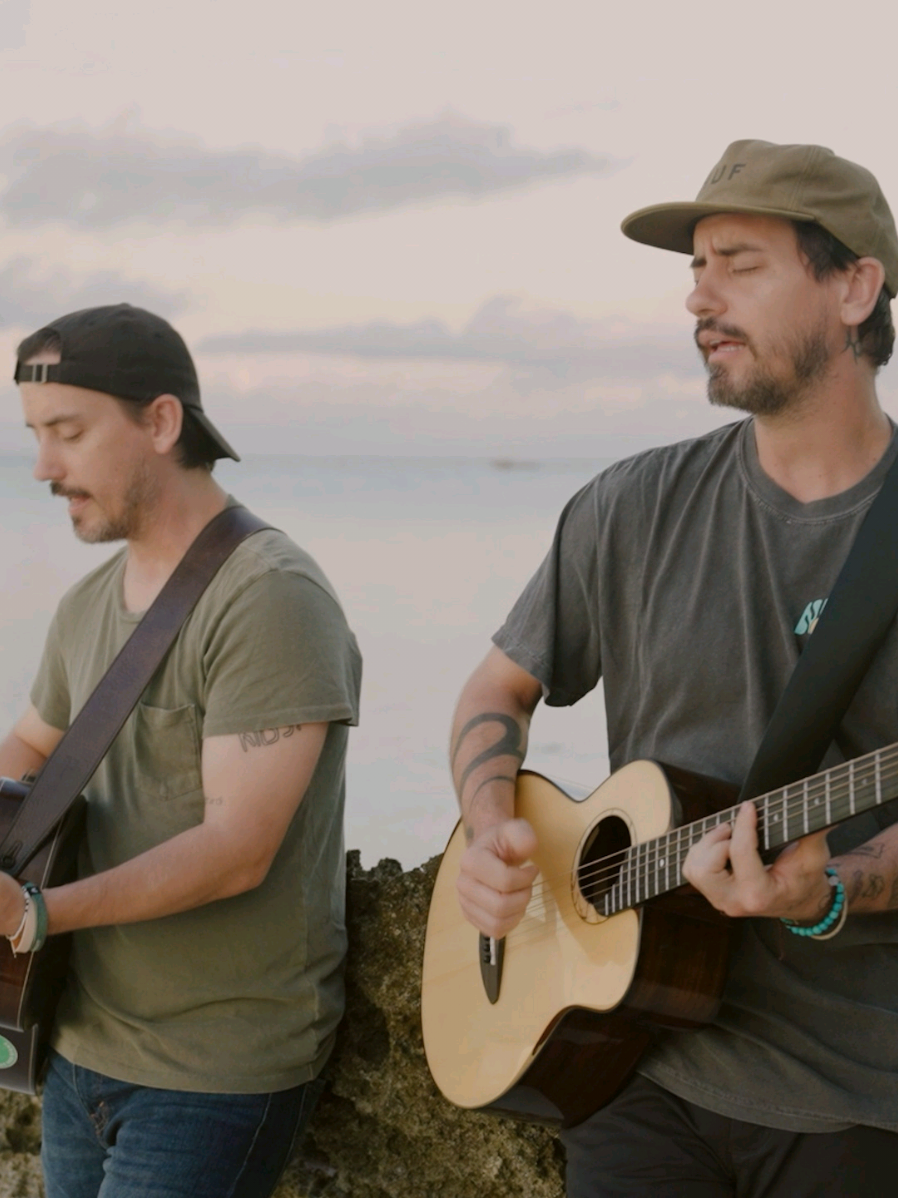 Believe with my brothers @musictravellove 🎵🎶 #believe #cher #cover 