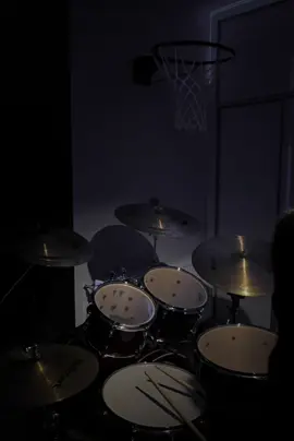 من تهشو دیدم امشب🤍 .  #fyp #fypシ゚viral #foryou #foryoupage #drums 
