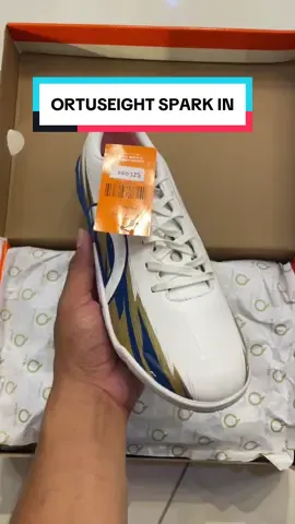 Sepatu futsal ortuseight spark in original 100%, bisa di co lewat keranjang kuning sob silahkan #ortuseightindo🇲🇨 #ortuseightsparkin #ortuseightspark #ortuseight #fyp 