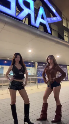 TYLAAAAAA @Christine Samson 