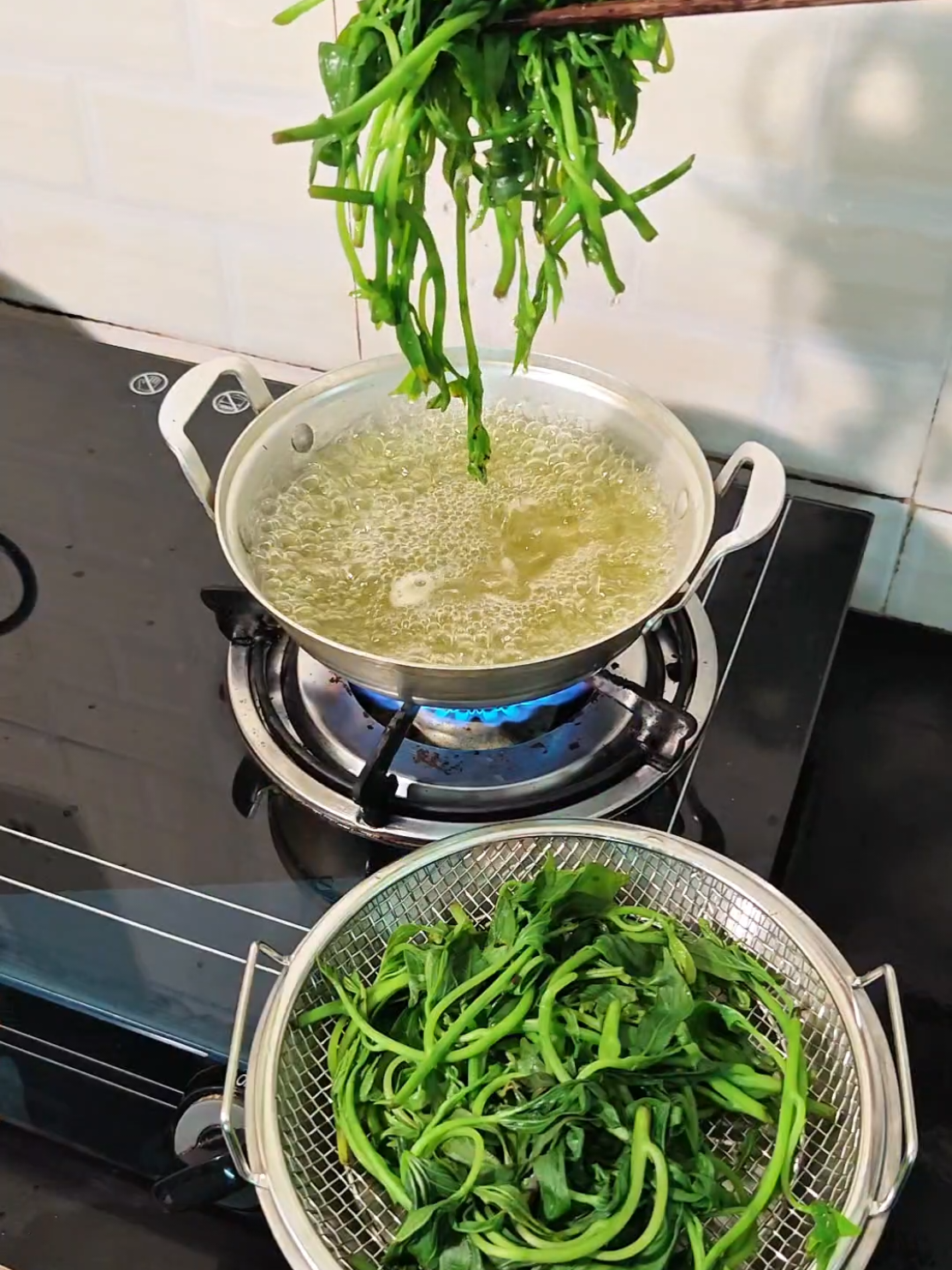 Công nhận ăn rau luộc ngon hơn hẳn #khaylocdau #khaylocdauchienran #khaylocdauinox #dungcunhabep 