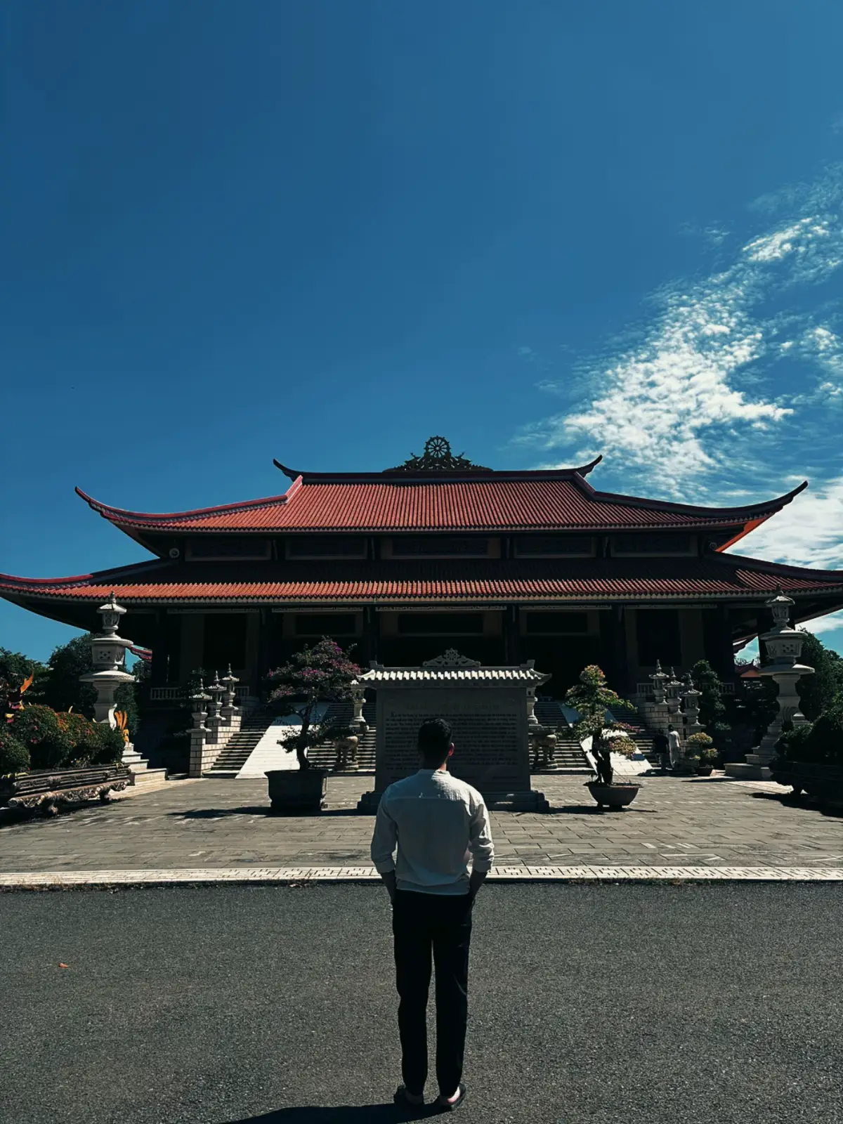 Tôi thích nói chuyện với trẻ con. Vì người lớn không bao giờ hỏi tôi màu sắc yêu thích thứ ba là gì…!#quocthien #kesaytinh #saxophone #sadstory 