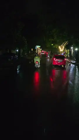 punya kenangan bareng siapa kalau lewat sini #bandung #sukajadi 