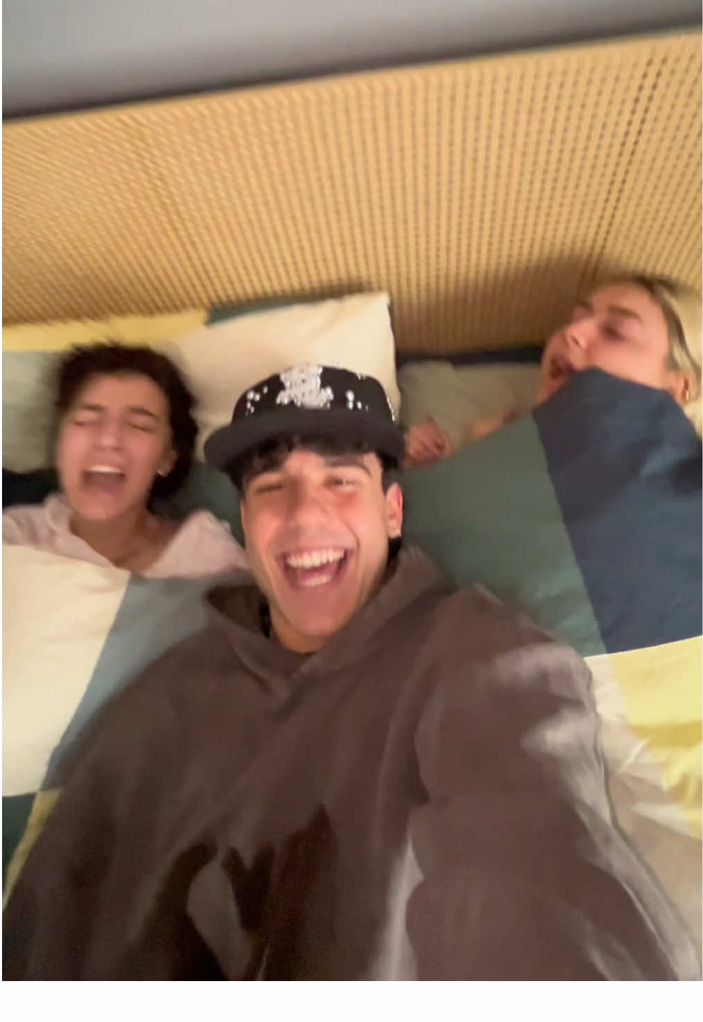 colazione a sorpresa per le mie coinquiline 💛 @gioggy @flavia 