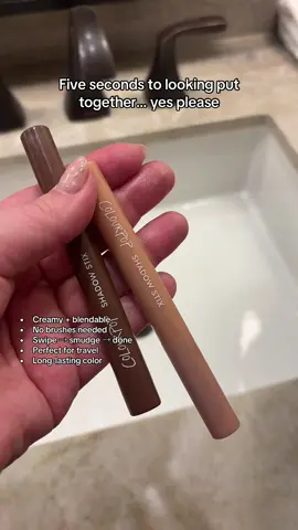 Vacation makeup needs to be easy, and these ColourPop shadow sticks are exactly that. Just swipe, blend with your fingertip, and you’re done. ⭐️ Perfect for travel, perfect for the holidays, and perfect for anyone who wants that effortless eye look without packing a million brushes. @ColourPop Cosmetics #tiktokshopholidayhaul #holidayhaul #colourpop #makeupfinds #beautyessentials 