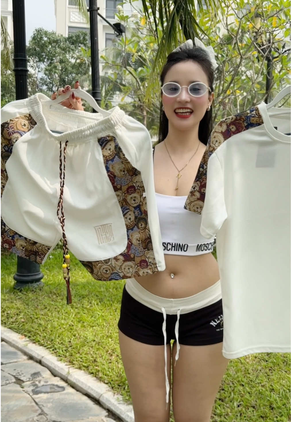 Ko ai bán đắt bằng e đâu?😉