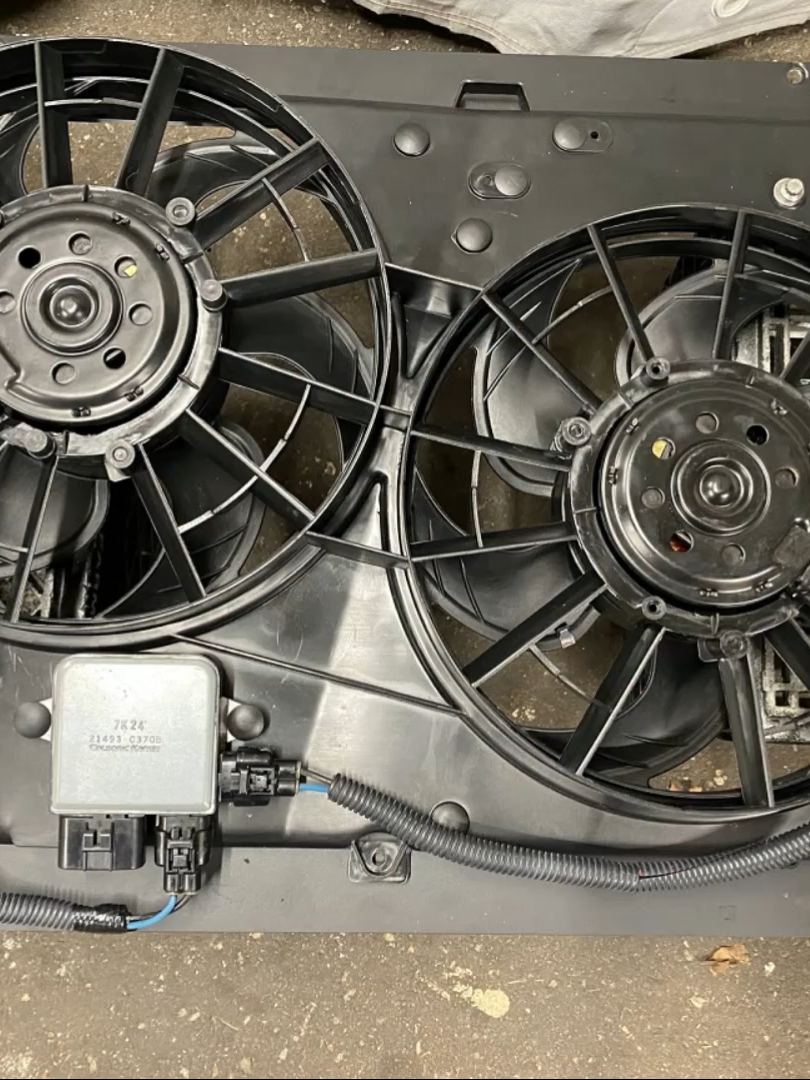 Fan Motor Duty Cycle တွေကို တိုင်းတာစစ်ဆေးနည်း  Fan Control တွေပါတဲ့ ကားတွေမှာ Fan Motor Duty Cycle တွေကို ဘယ်လို တိုင်းတာစစ်ဆေးနိုင်လဲ ၊ Oscilloscope တွေ ဘယ်လိုသုံးပြီး တိုင်းတာနိုင်လဲ ၊ Live Data တွေနဲ့ ဘယ်လိုတွဲဖက်ကြည့်နိုင်မလဲ ဆိုတာတွေကို လေ့လာနိုင်ပါတယ် ။  EFI Sensor နဲ့ OBD Wiring Online သင်တန်းမှာသင်ကြားနေတဲ့ Video File တွေထဲကနေ ထုတ်နှုတ်ဖော်ပြပေးတာဖြစ်ပါတယ် ။  ဒီ Video လေးကတော့ ပညာသင် ညီငယ်တွေ ဗဟုသုတများစွာ ရမယ်လို့ မျှော်လင့်ပါတယ်ခမျာ ။  ကားနဲ့ပတ်သတ်သော နည်းပညာပေါင်းများစွာ ဒီပေ့စ်မှာ လာရောက်လေ့လာနိုင်ပါတယ် ။  • Prime Auto Technology ကထုတ်ထားတဲ့ ကားဝါယာရိန်း နှင့်ပတ်သတ်သော နည်းပညာစာအုပ်များ ဝယ်ယူလိုပါက  https://www.facebook.com/share/p/16Dkac4f3J/ EFI Sensor နဲ့ OBD Wiring Online သင်တန်းတက်ရောက်လိုပါက  https://www.facebook.com/share/p/15utwgmKCW/ ကားဝါယာရိန်း အွန်လိုင်း သင်တန်းများတက်ရောက်လိုပါက  https://www.facebook.com/share/p/16z9BfKkFx/ Prime Auto Technology ရဲ့ Telegram Channel ကို Join ပြီး နည်းပညာများလာရောက် လေ့လာနိုင်ပါတယ်ခမျာ ။ https://t.me/Primeautotechnology Lynn Za Nee ( P.T.U )#Primeautotechnology #fancontrolsystem